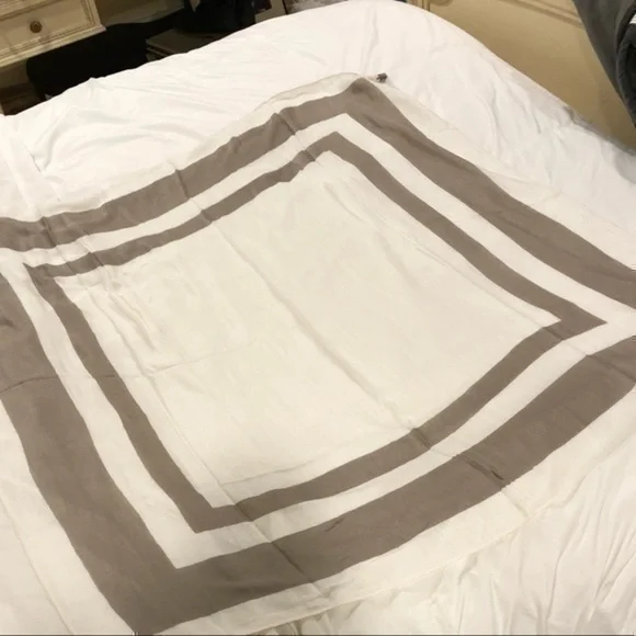 Lonna & Lily Tassel Scarf w/Gray Color Block NWT - Picture 1 of 8